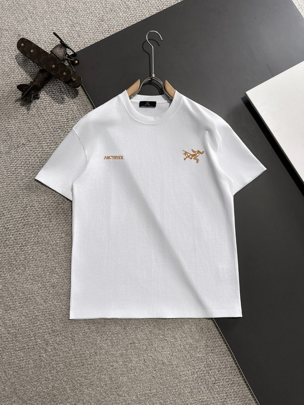 Arc'teryx Gold Archaeopteryx & Wordmark Chest Embroidery 260gsm Double-Yarn Unisex T-Shirt