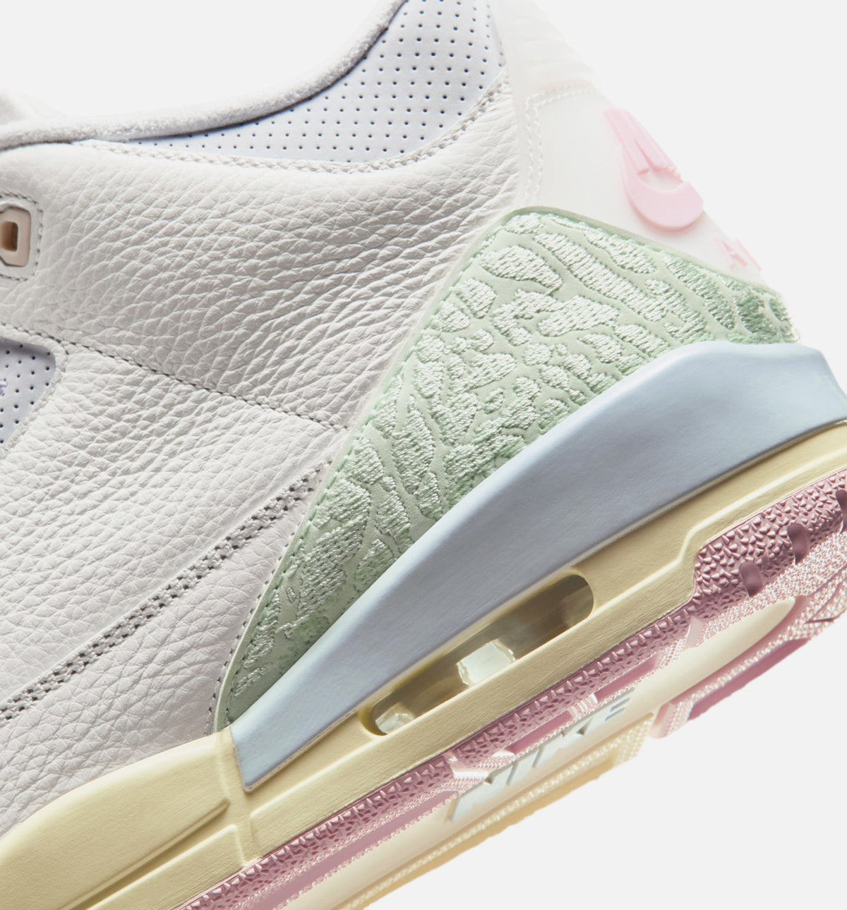 Air Jordan 3 Retro Sail Jade Aura Men's Lifestyle Shoes - Sail/Jade Aura/Aura/Iced Carmine